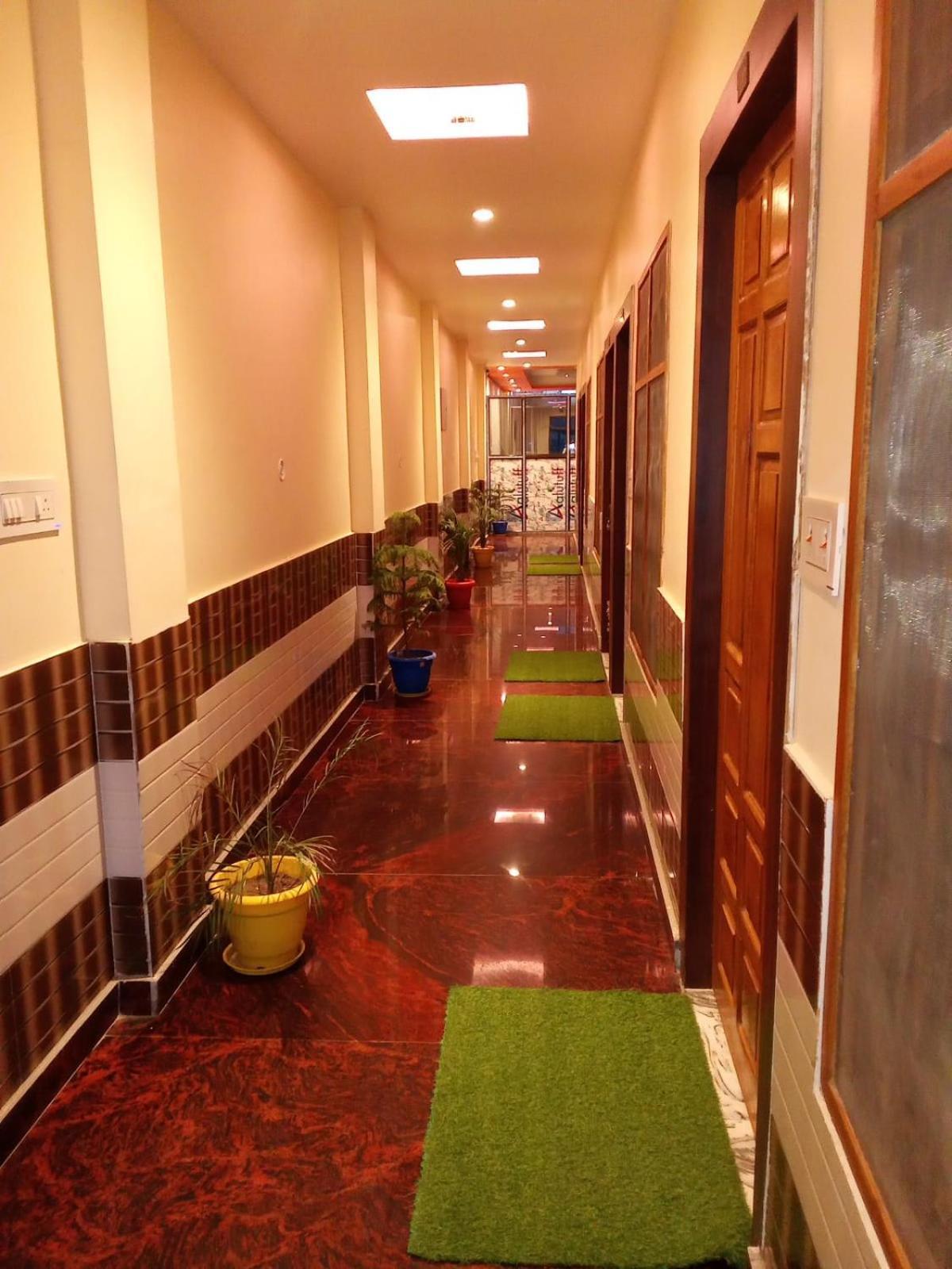 Kaka Guest House Ayodhya Extérieur photo