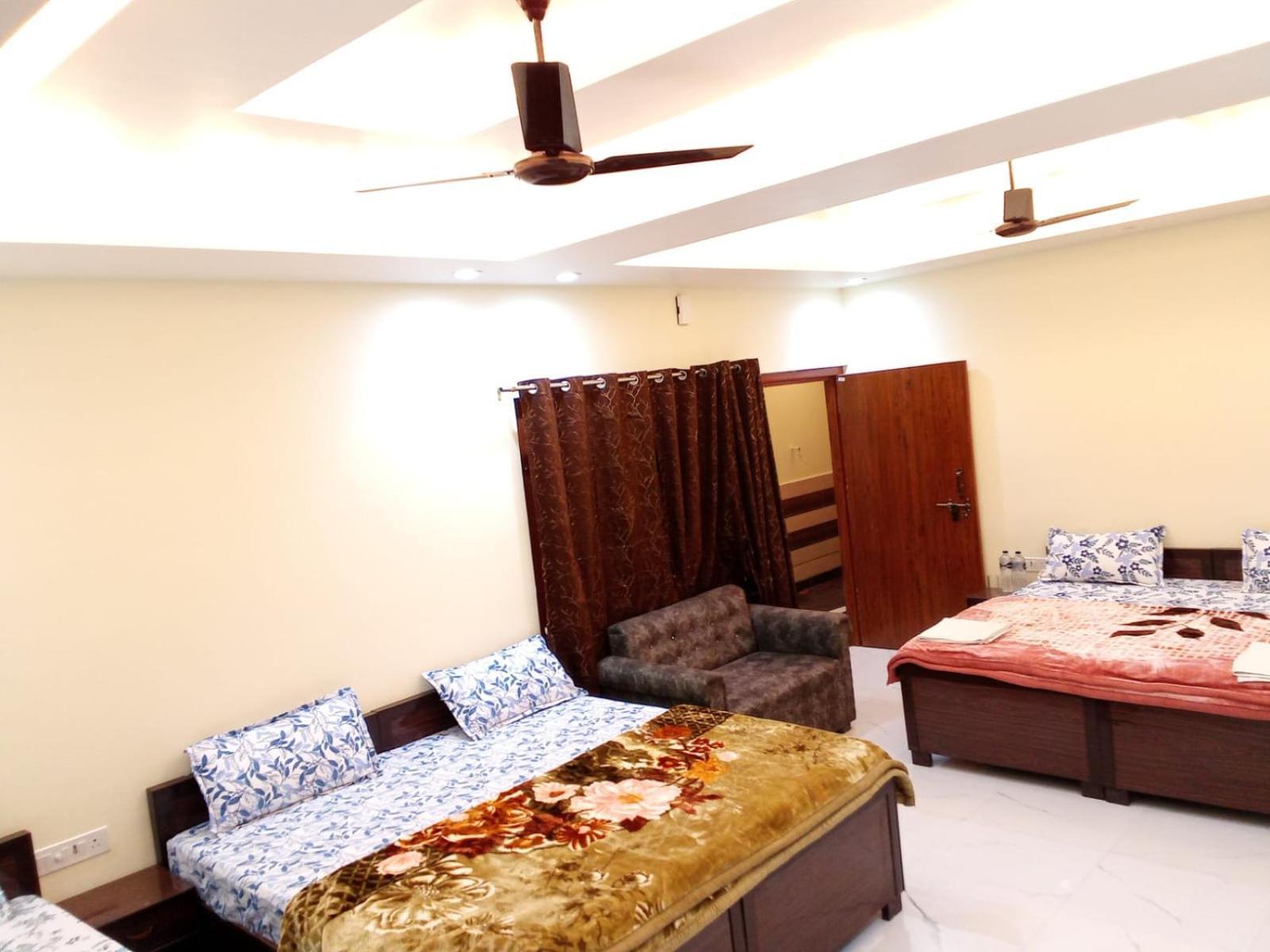 Kaka Guest House Ayodhya Extérieur photo