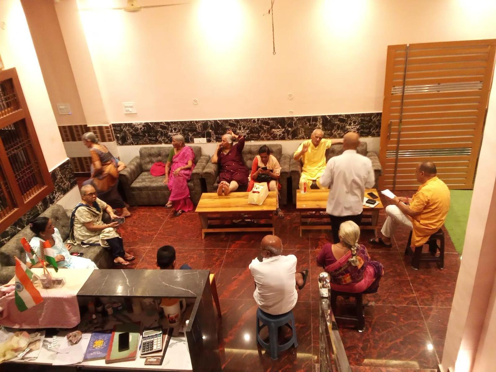 Kaka Guest House Ayodhya Extérieur photo
